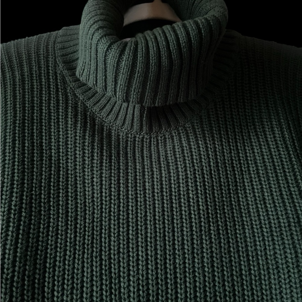 Brand new size large Old Navy hunter green knit sweater with tags - Picture 6 of 6